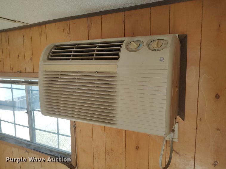 image for item DQ0484 1999 WillScot  jobsite trailer