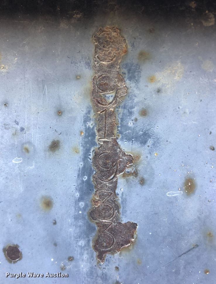 image for item DQ0484 1999 WillScot  jobsite trailer