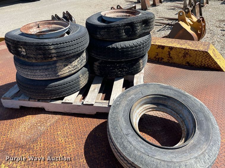 image for item DQ0485 1972 Morgen  equipment trailer