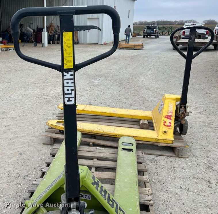 image for item EA9450 (2) pallet jacks