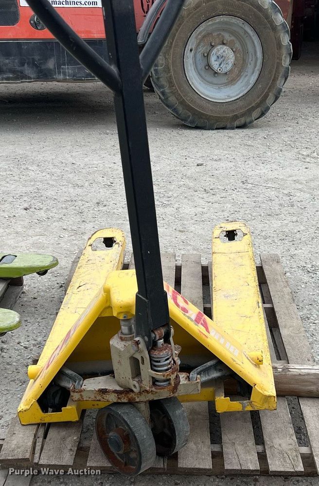 image for item EA9450 (2) pallet jacks