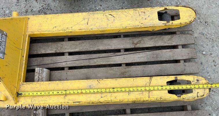 image for item EA9450 (2) pallet jacks