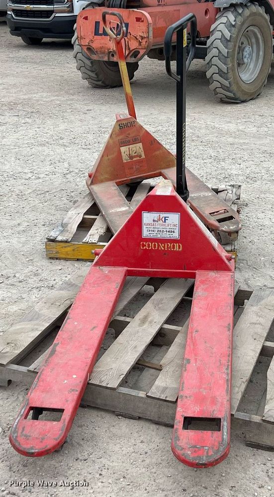 image for item EA9452 (2) pallet jacks