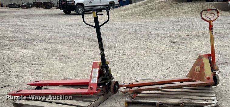 image for item EA9452 (2) pallet jacks