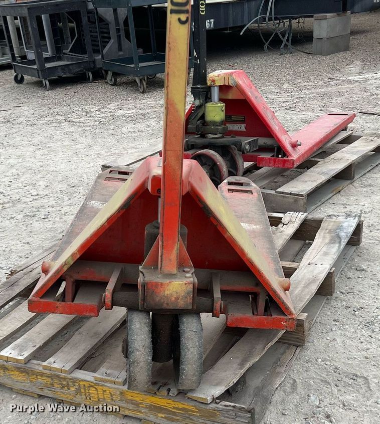 image for item EA9452 (2) pallet jacks