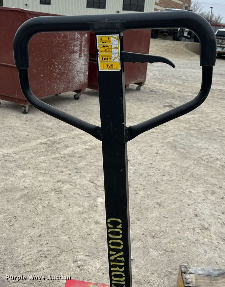 image for item EA9452 (2) pallet jacks