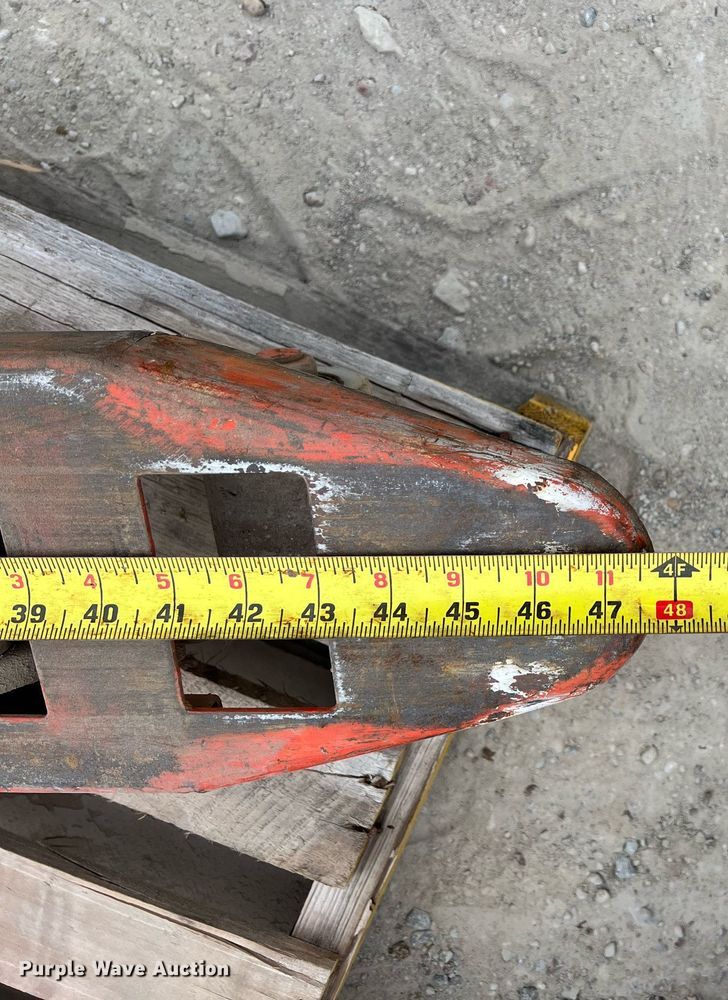 image for item EA9452 (2) pallet jacks