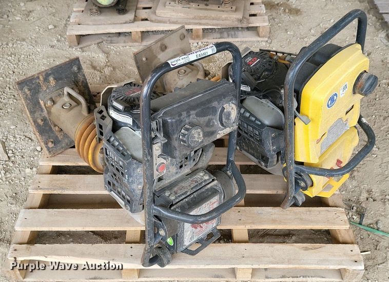 image for item EA9461 (2) Bomag plate compactors