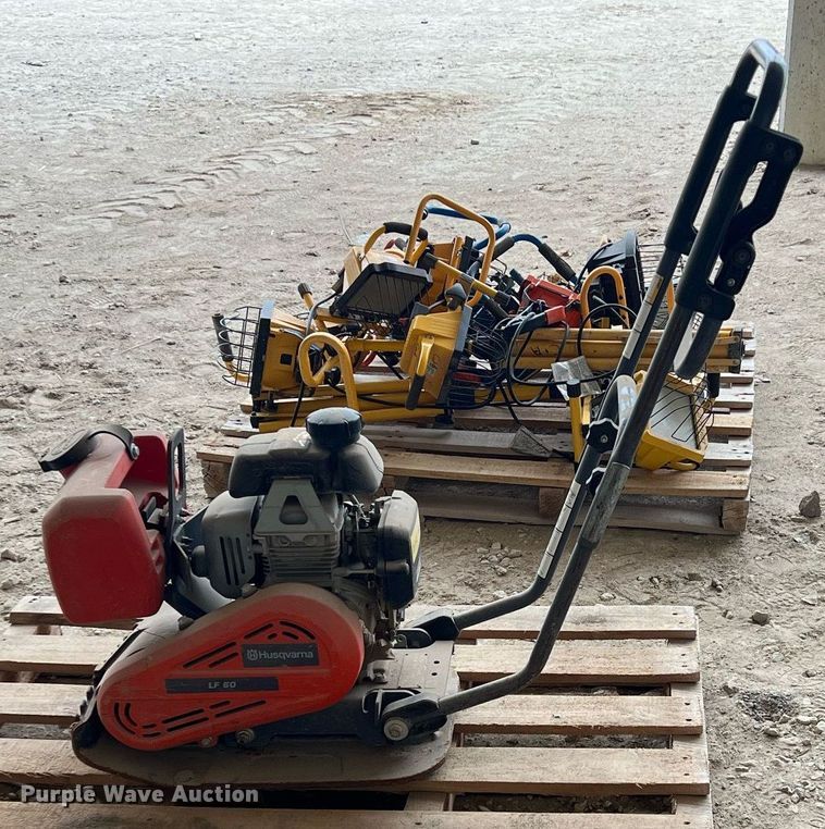 image for item EA9462 Husqvarna LF60  plate compactor