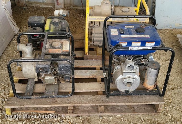 image for item EA9463 (4) water pumps