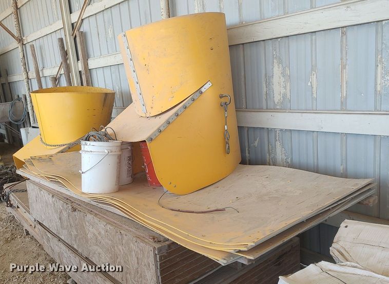 image for item EA9465 Trash chutes