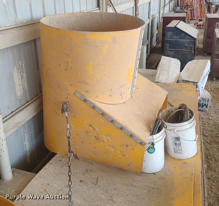 image for item EA9465 Trash chutes