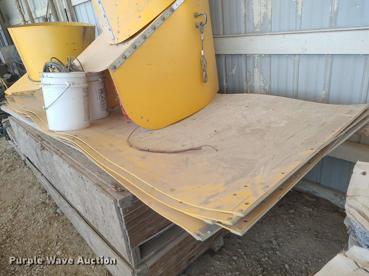 image for item EA9465 Trash chutes