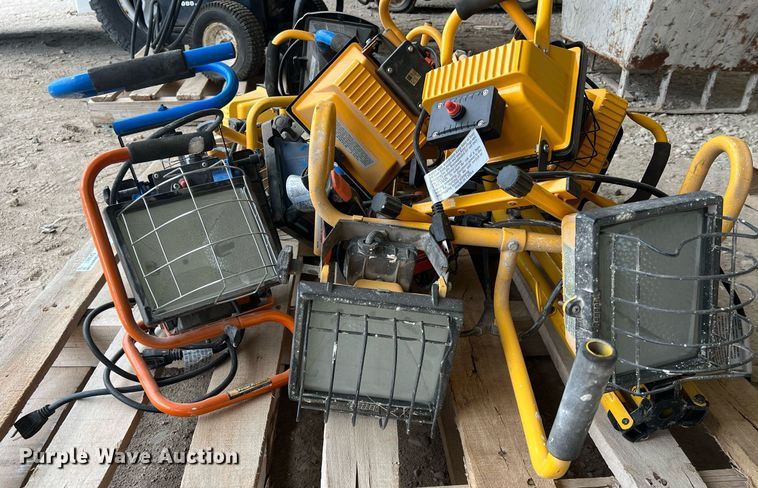 image for item EA9468 Flood lights