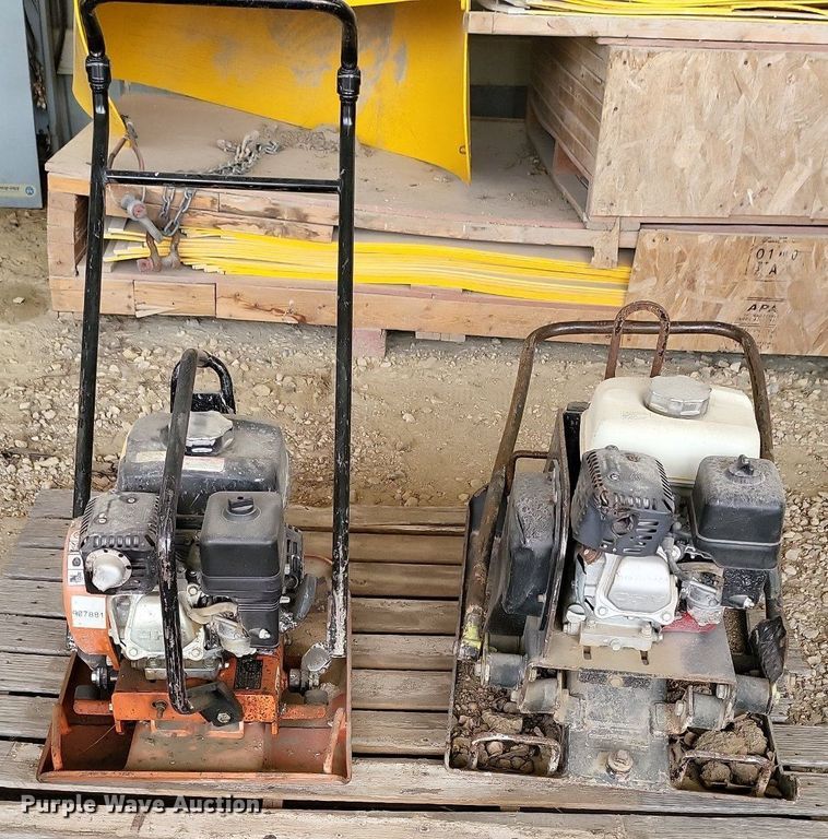 image for item EA9469 (2) plate compactors