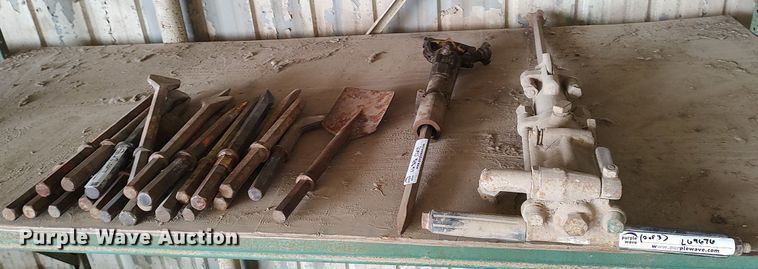 image for item LG9676 (2) pneumatic hammers