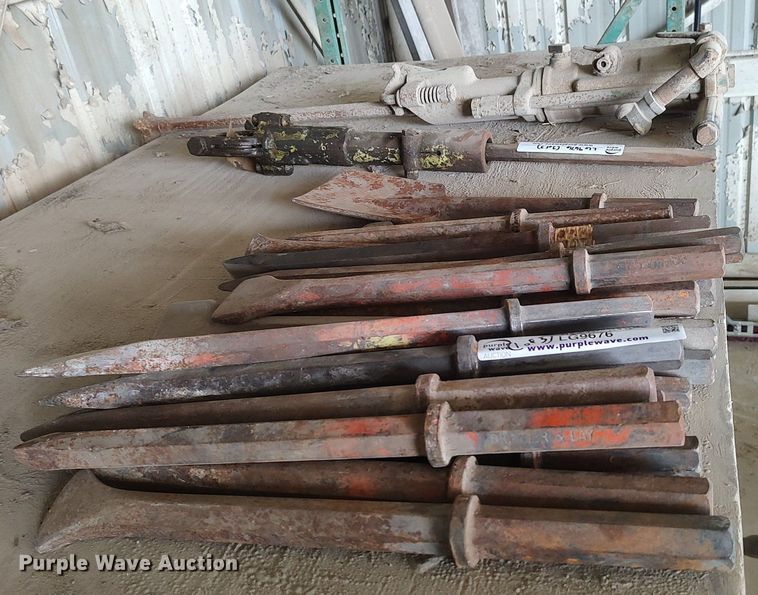 image for item LG9676 (2) pneumatic hammers