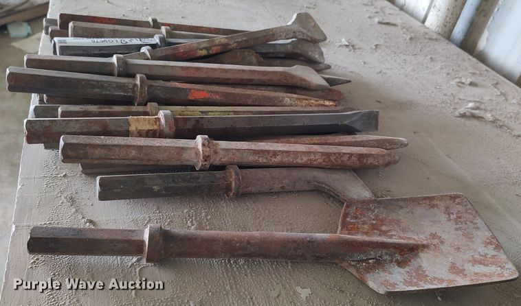 image for item LG9676 (2) pneumatic hammers