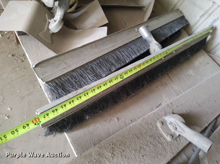 image for item LG9677 Concrete finishing tools