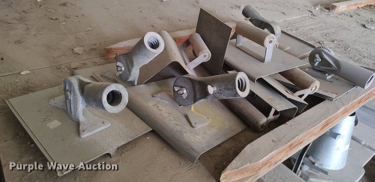 image for item LG9677 Concrete finishing tools