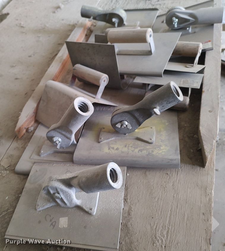 image for item LG9677 Concrete finishing tools