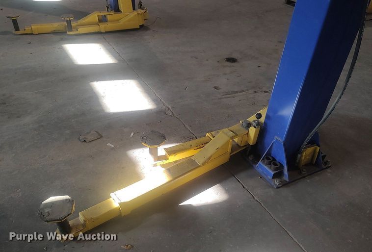 image for item LG9682 Central Marketing TP9KAC  two post automotive lift