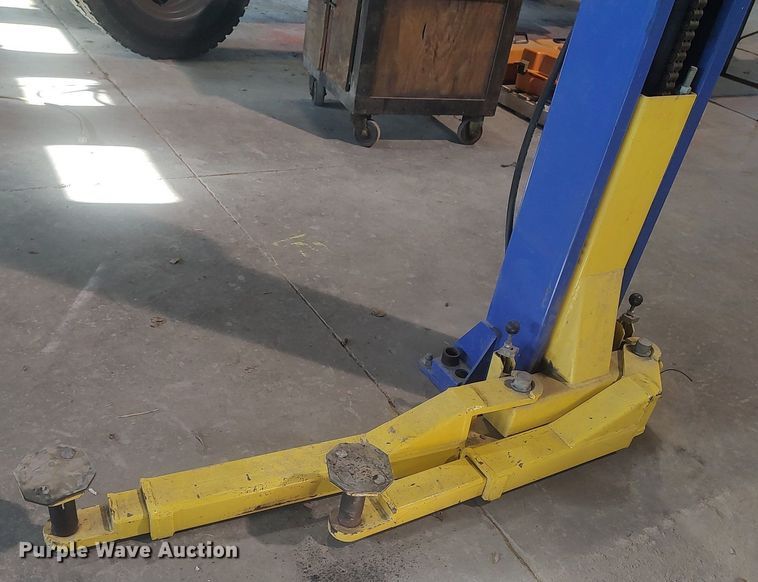 image for item LG9682 Central Marketing TP9KAC  two post automotive lift