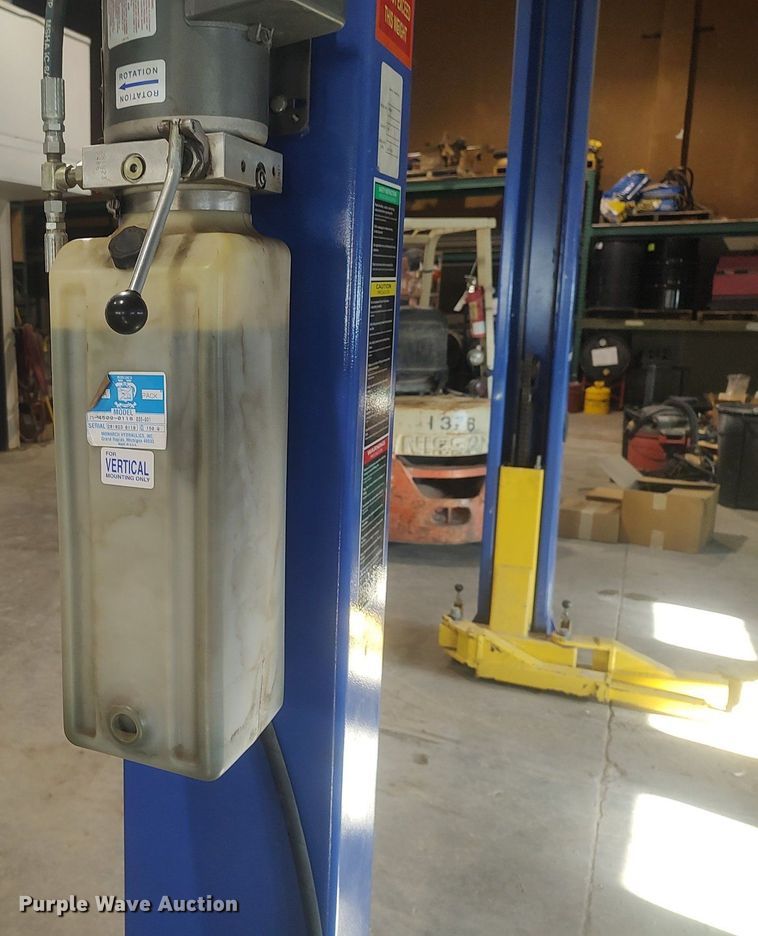 image for item LG9682 Central Marketing TP9KAC  two post automotive lift