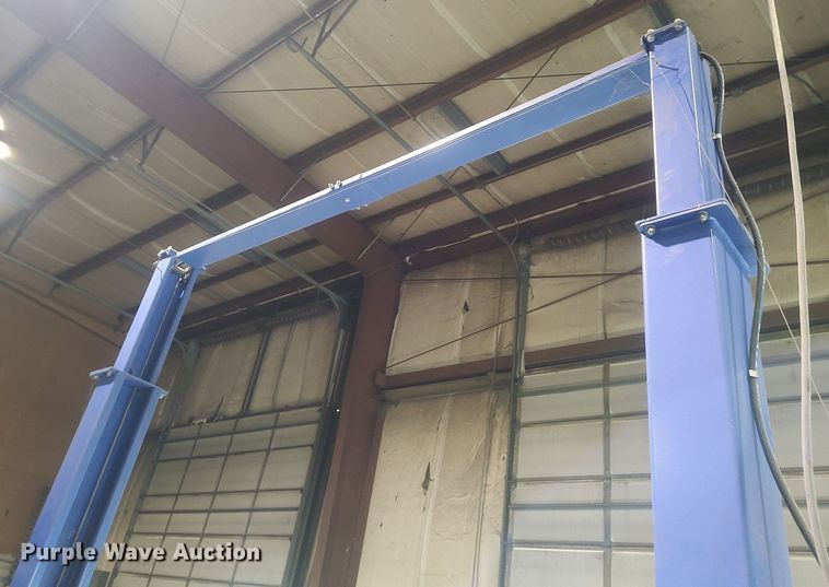 image for item LG9682 Central Marketing TP9KAC  two post automotive lift