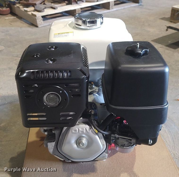 image for item LG9683 Honda GX390  engine