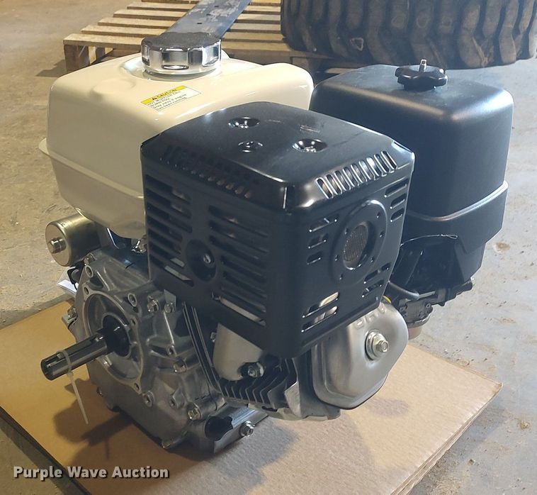 image for item LG9683 Honda GX390  engine