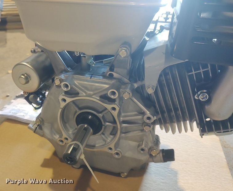 image for item LG9683 Honda GX390  engine