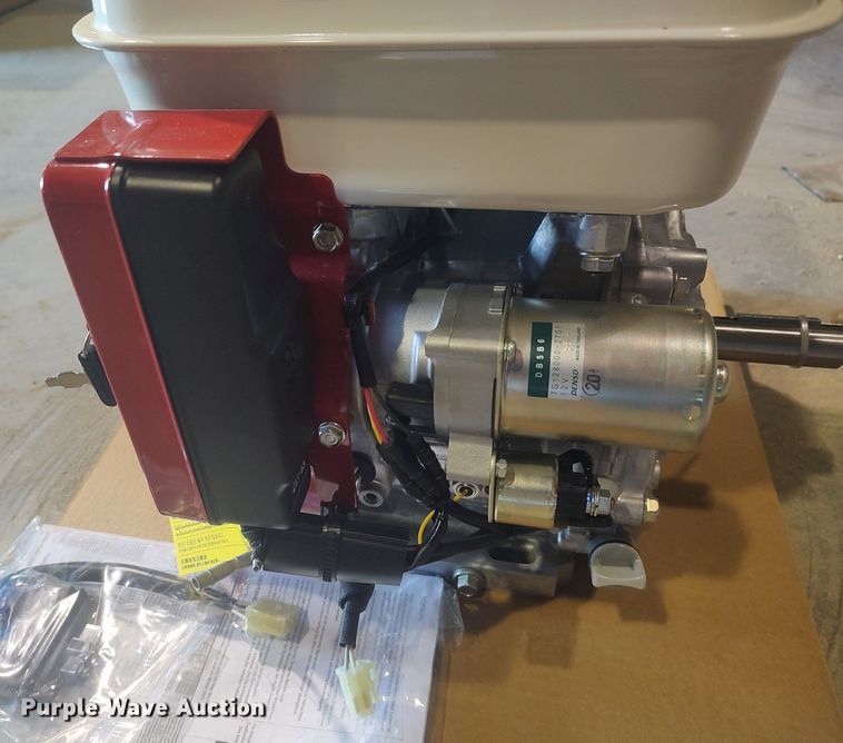 image for item LG9683 Honda GX390  engine