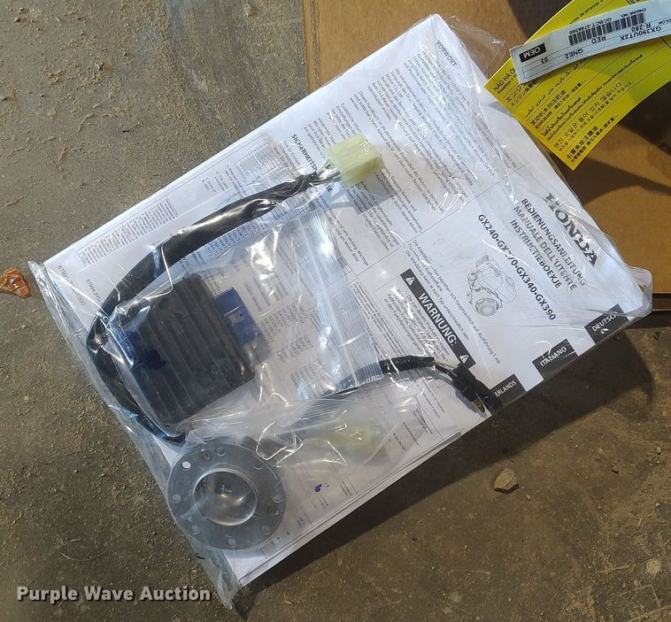 image for item LG9683 Honda GX390  engine