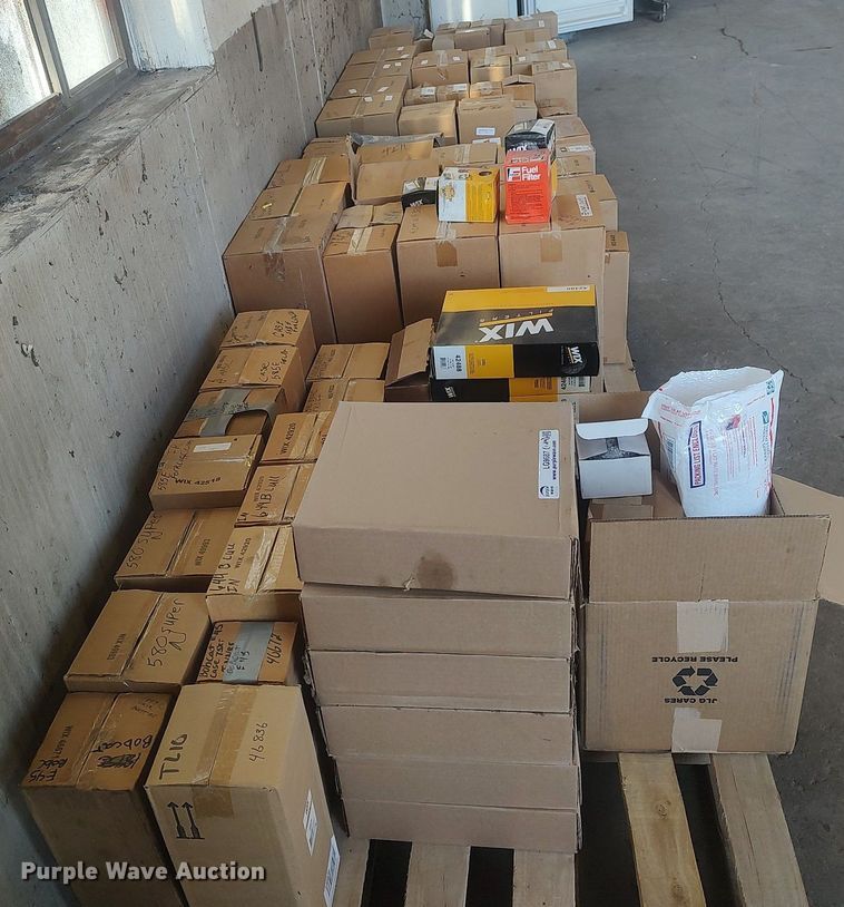 image for item LG9687 (4) pallets of filters