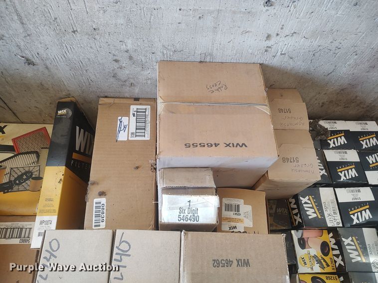 image for item LG9687 (4) pallets of filters