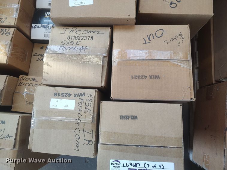 image for item LG9687 (4) pallets of filters