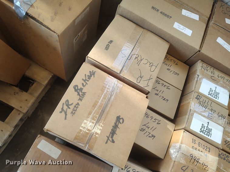 image for item LG9687 (4) pallets of filters