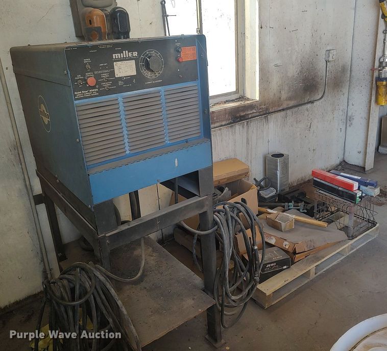 image for item LG9689 Miller Gold Star 400 SS  welder