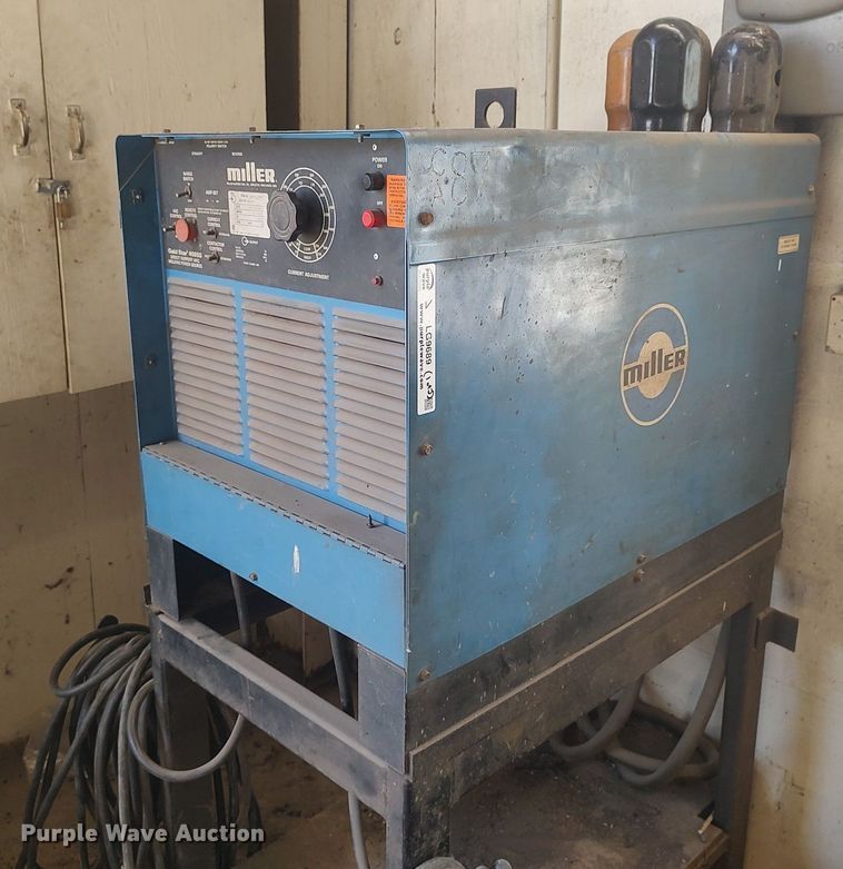 image for item LG9689 Miller Gold Star 400 SS  welder