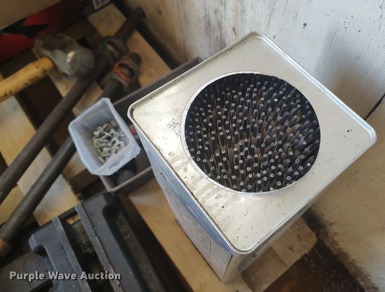 image for item LG9689 Miller Gold Star 400 SS  welder