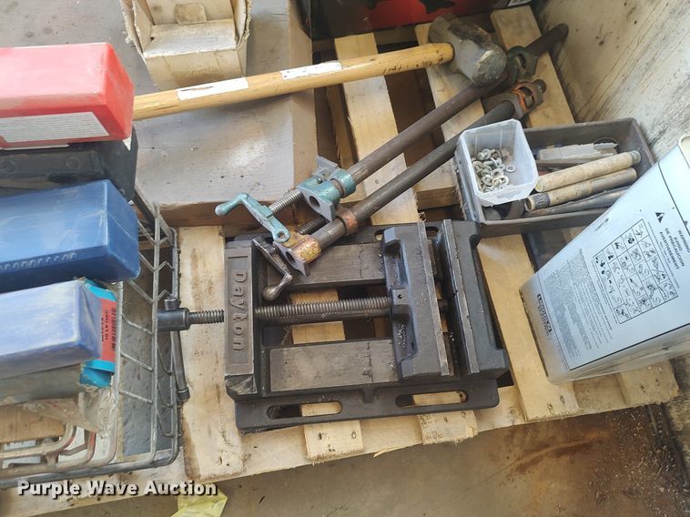 image for item LG9689 Miller Gold Star 400 SS  welder