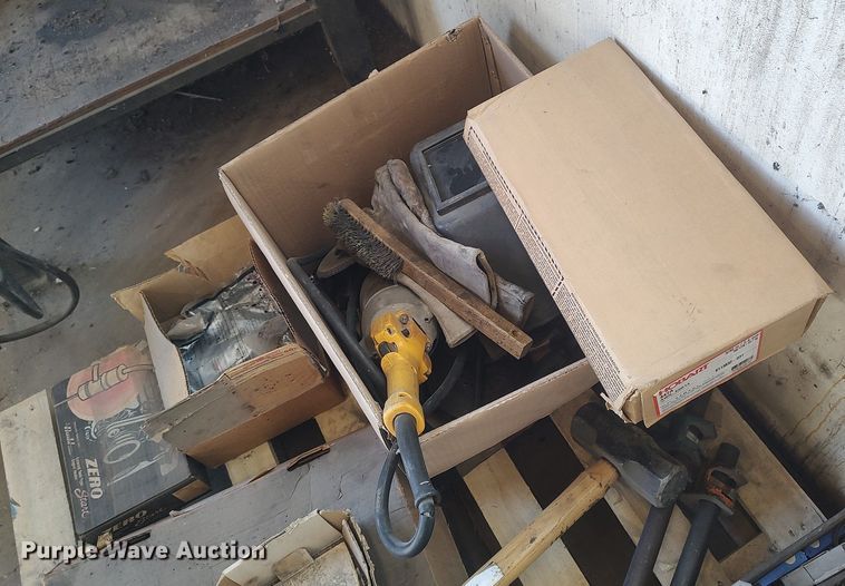 image for item LG9689 Miller Gold Star 400 SS  welder