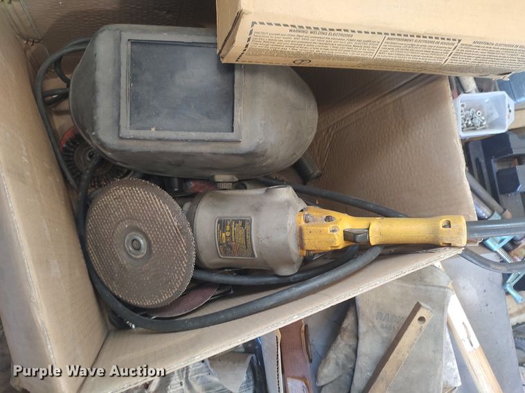 image for item LG9689 Miller Gold Star 400 SS  welder