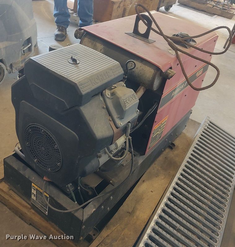 image for item LG9690 Lincoln Ranger 8  welder/generator