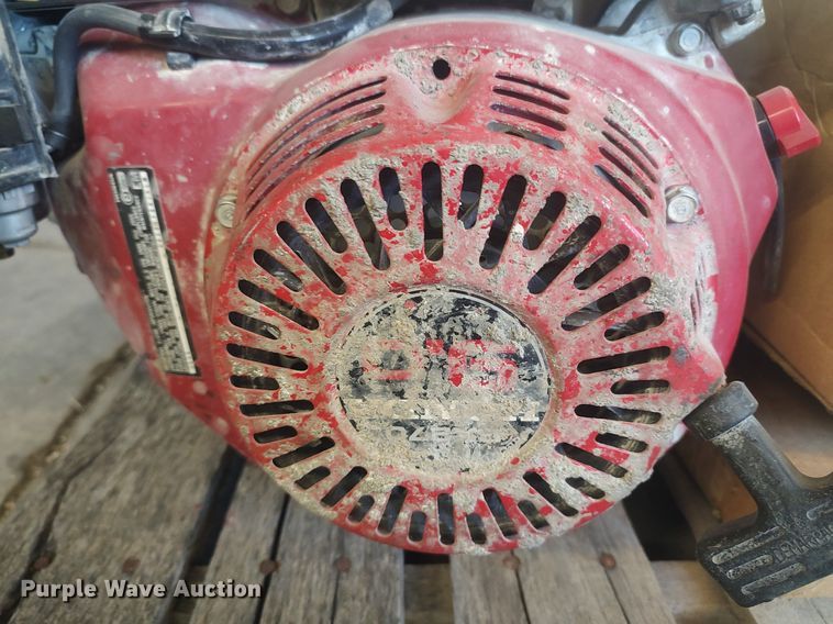 image for item LG9693 Small engine parts