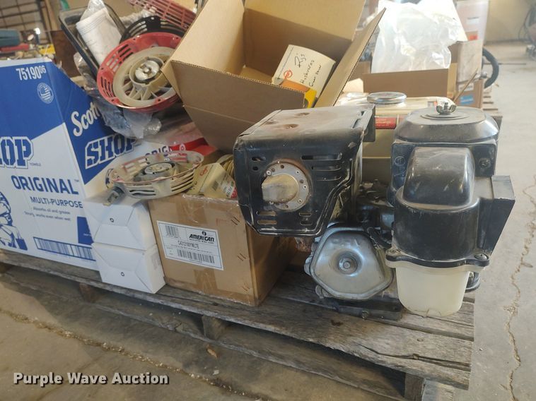 image for item LG9693 Small engine parts