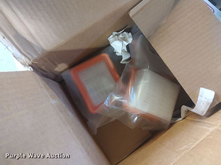 image for item LG9693 Small engine parts