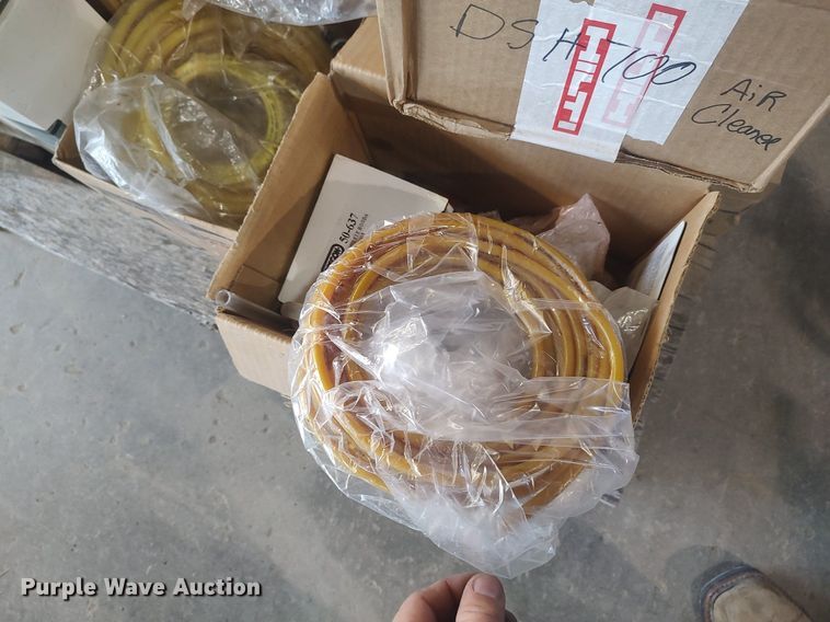 image for item LG9693 Small engine parts