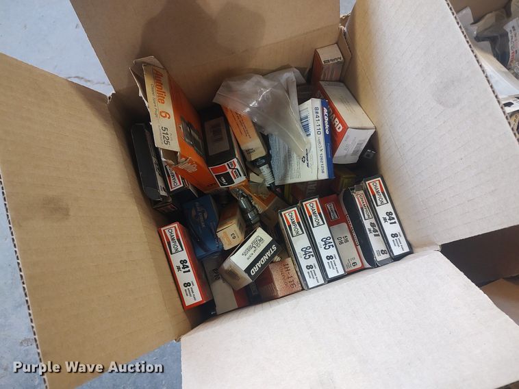 image for item LG9693 Small engine parts